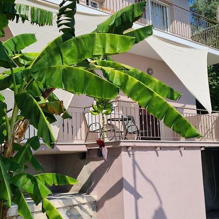Apartamento Gerys House Nikiana Exterior foto