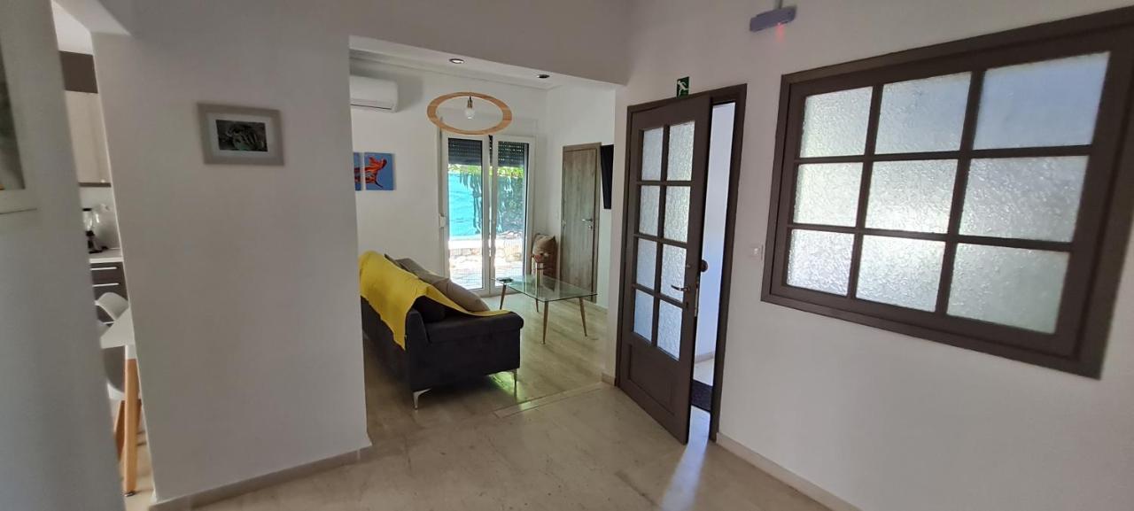 Apartamento Gerys House Nikiana Exterior foto