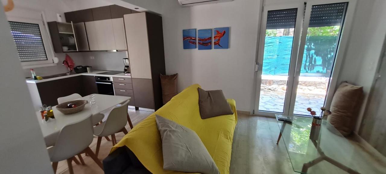 Apartamento Gerys House Nikiana Exterior foto